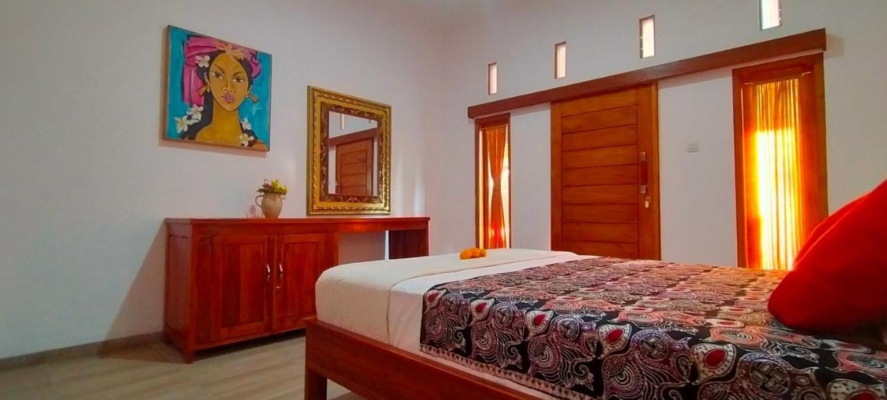 Tunjung Guest House Lovina Beach 불레렝 외부 사진