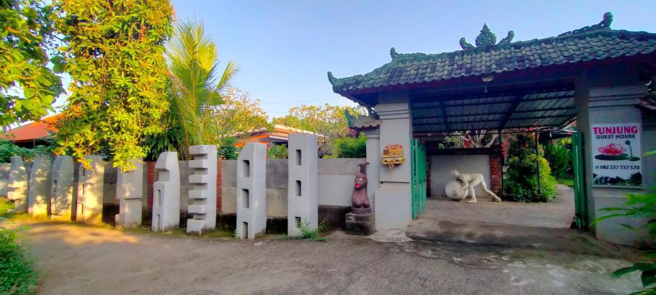 Tunjung Guest House Lovina Beach 불레렝 외부 사진