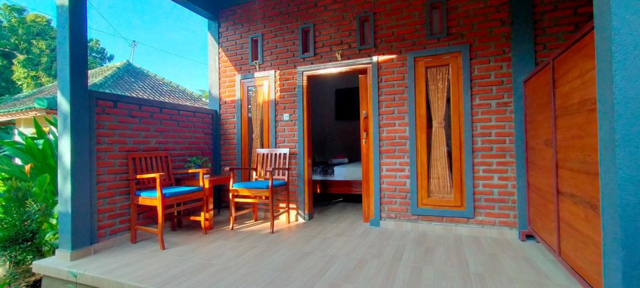 Tunjung Guest House Lovina Beach 불레렝 외부 사진