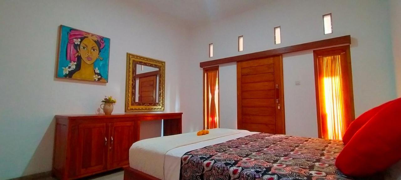 Tunjung Guest House Lovina Beach 불레렝 외부 사진