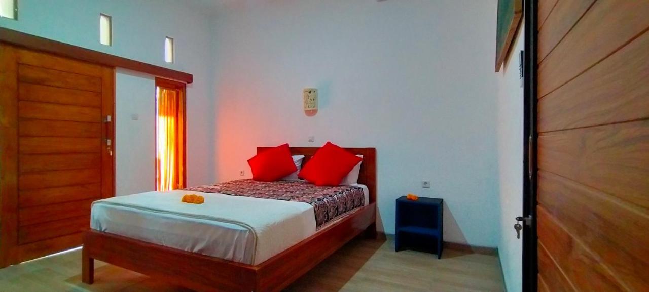 Tunjung Guest House Lovina Beach 불레렝 외부 사진